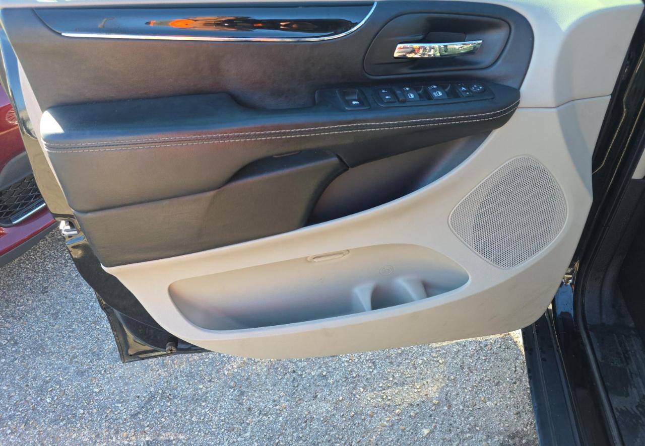 Chrysler Town & Country  2014