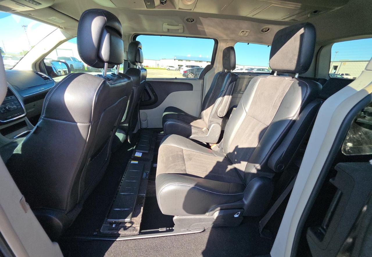 Chrysler Town & Country  2014