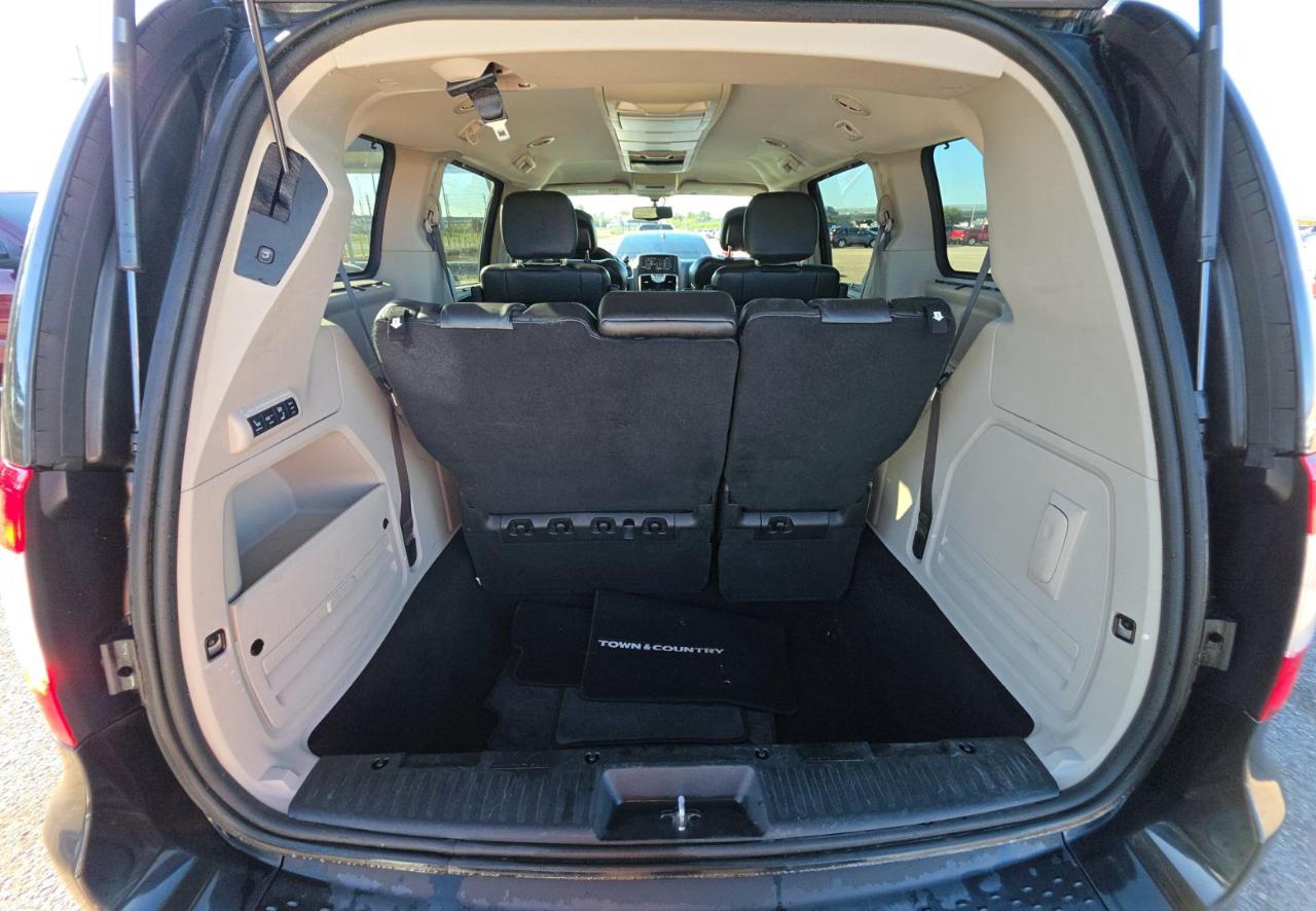 Chrysler Town & Country  2014