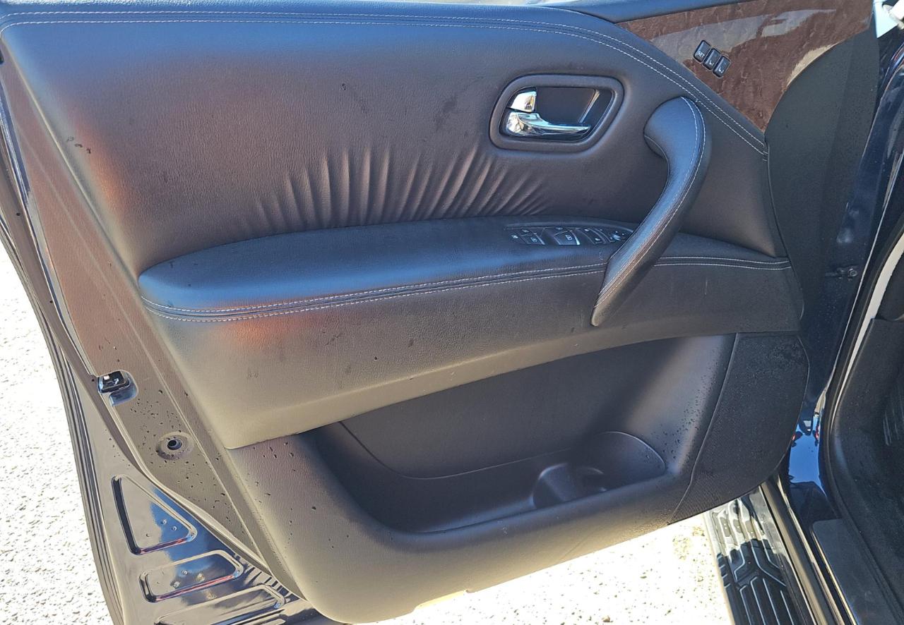 Infiniti QX80  2016