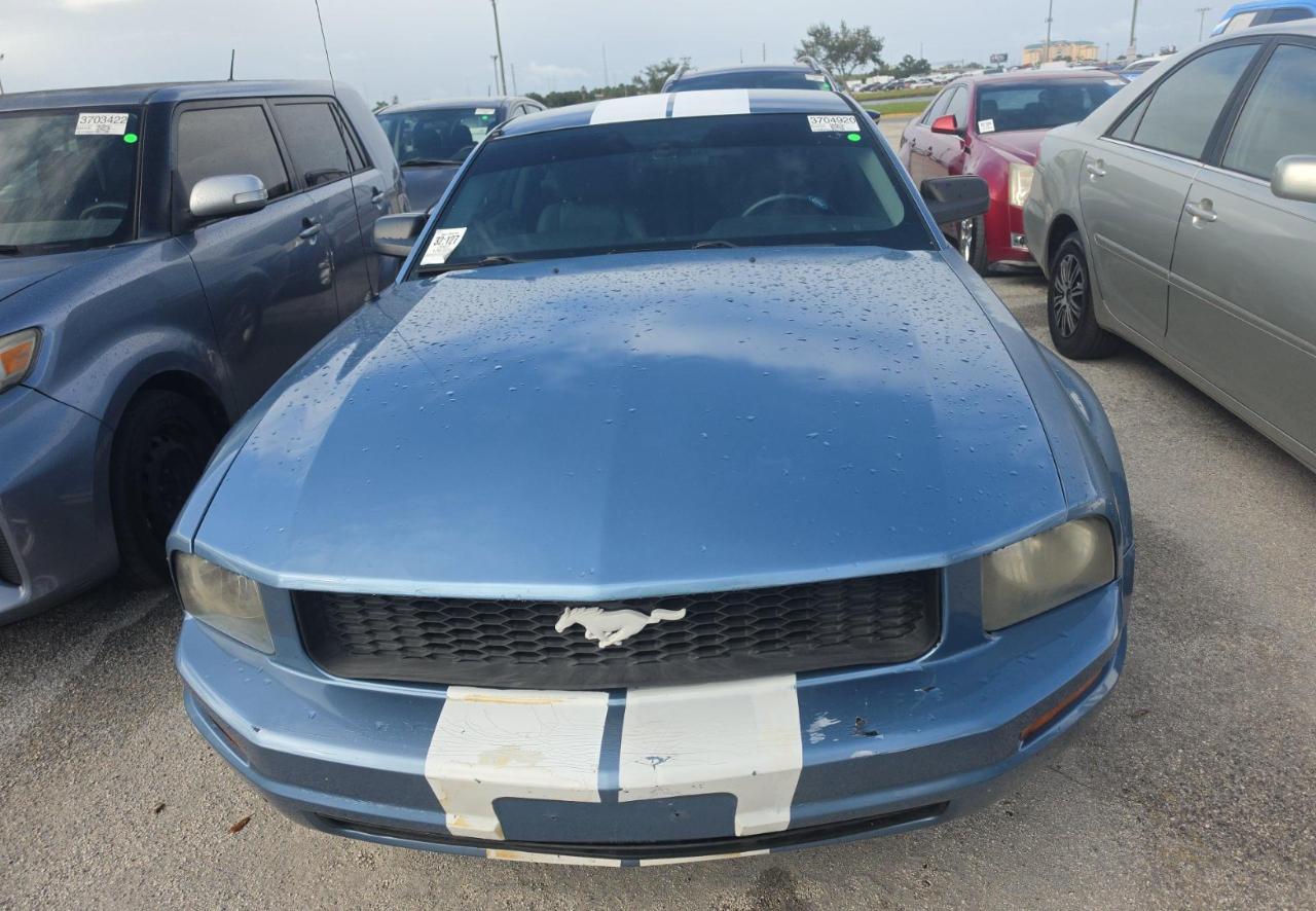 Ford Mustang  2007