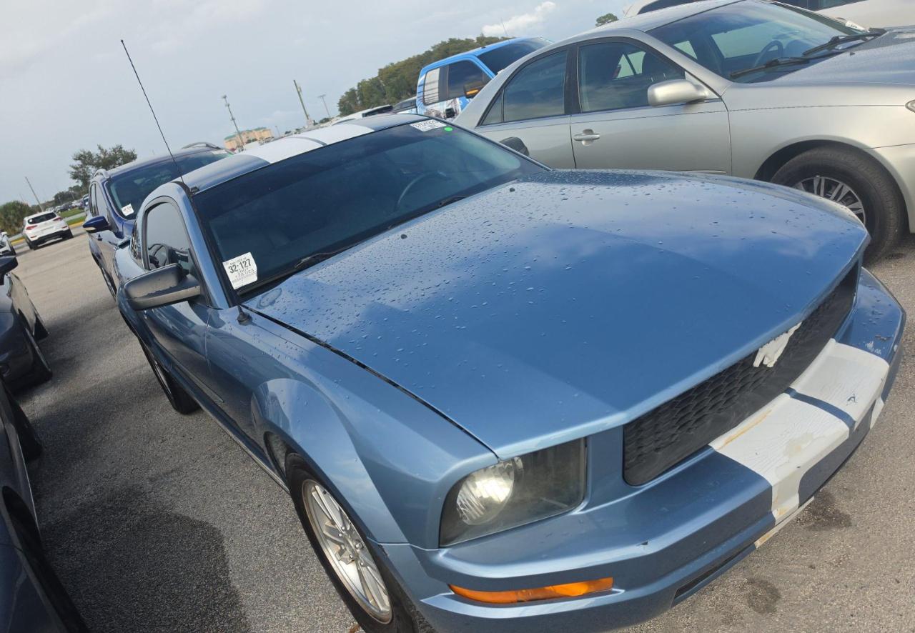 Ford Mustang  2007