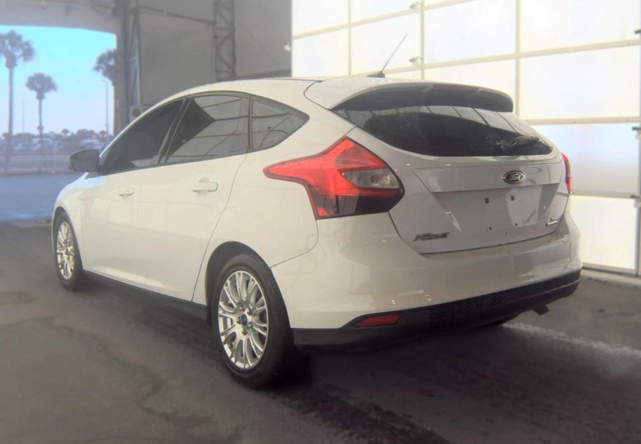 Ford Focus  2012