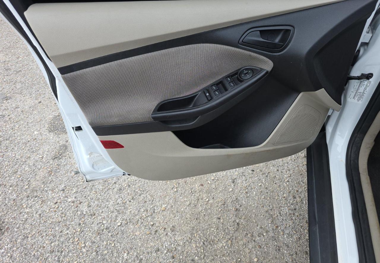 Ford Focus  2012