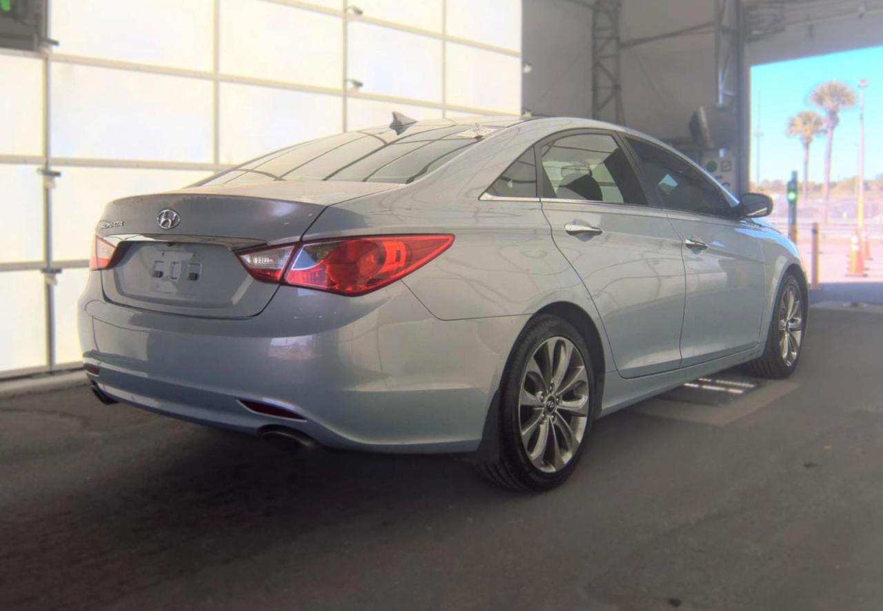 Hyundai Sonata  2013
