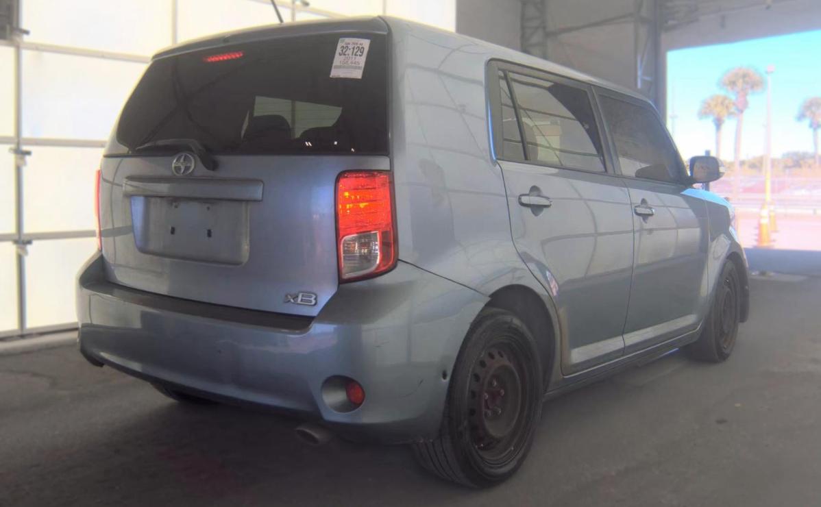 Scion xB  2011