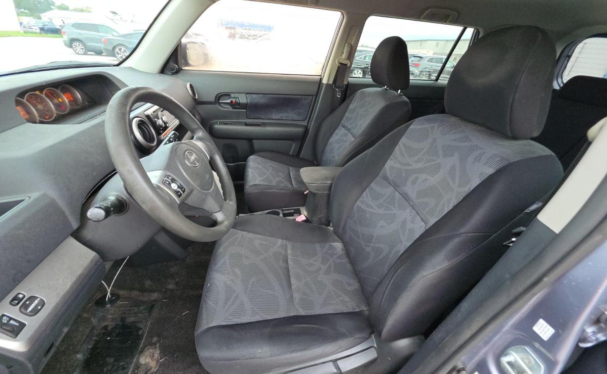 Scion xB  2011