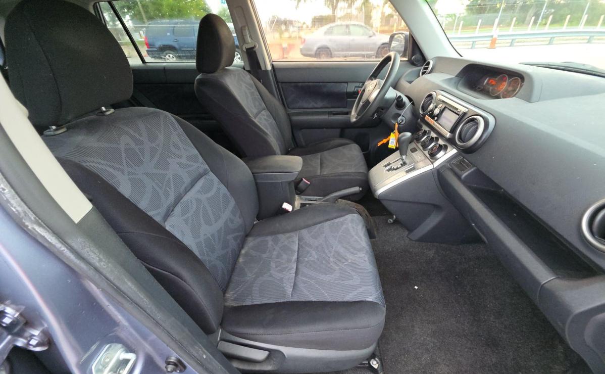 Scion xB  2011
