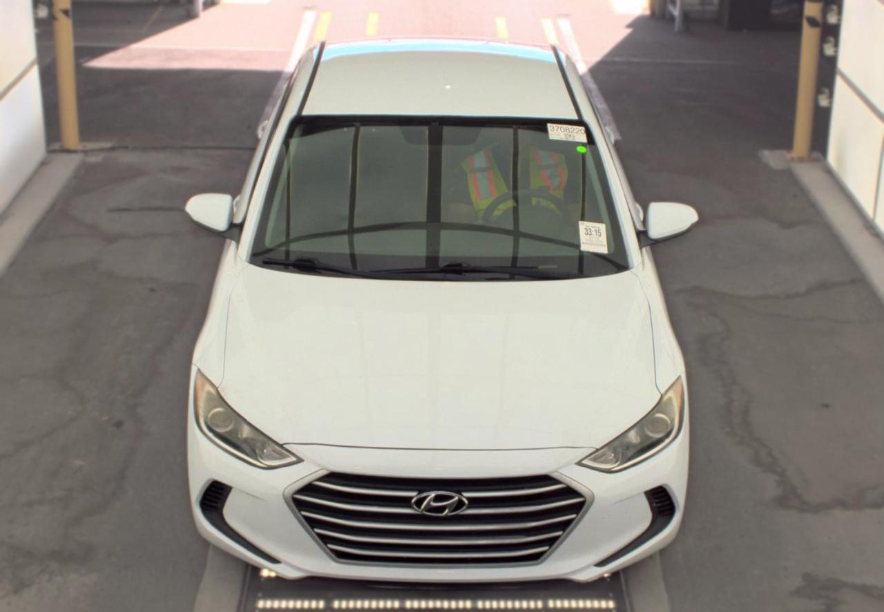 Hyundai Elantra  2018