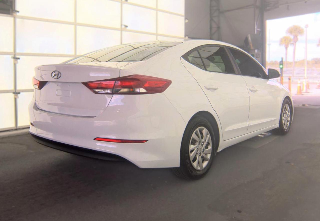 Hyundai Elantra  2018
