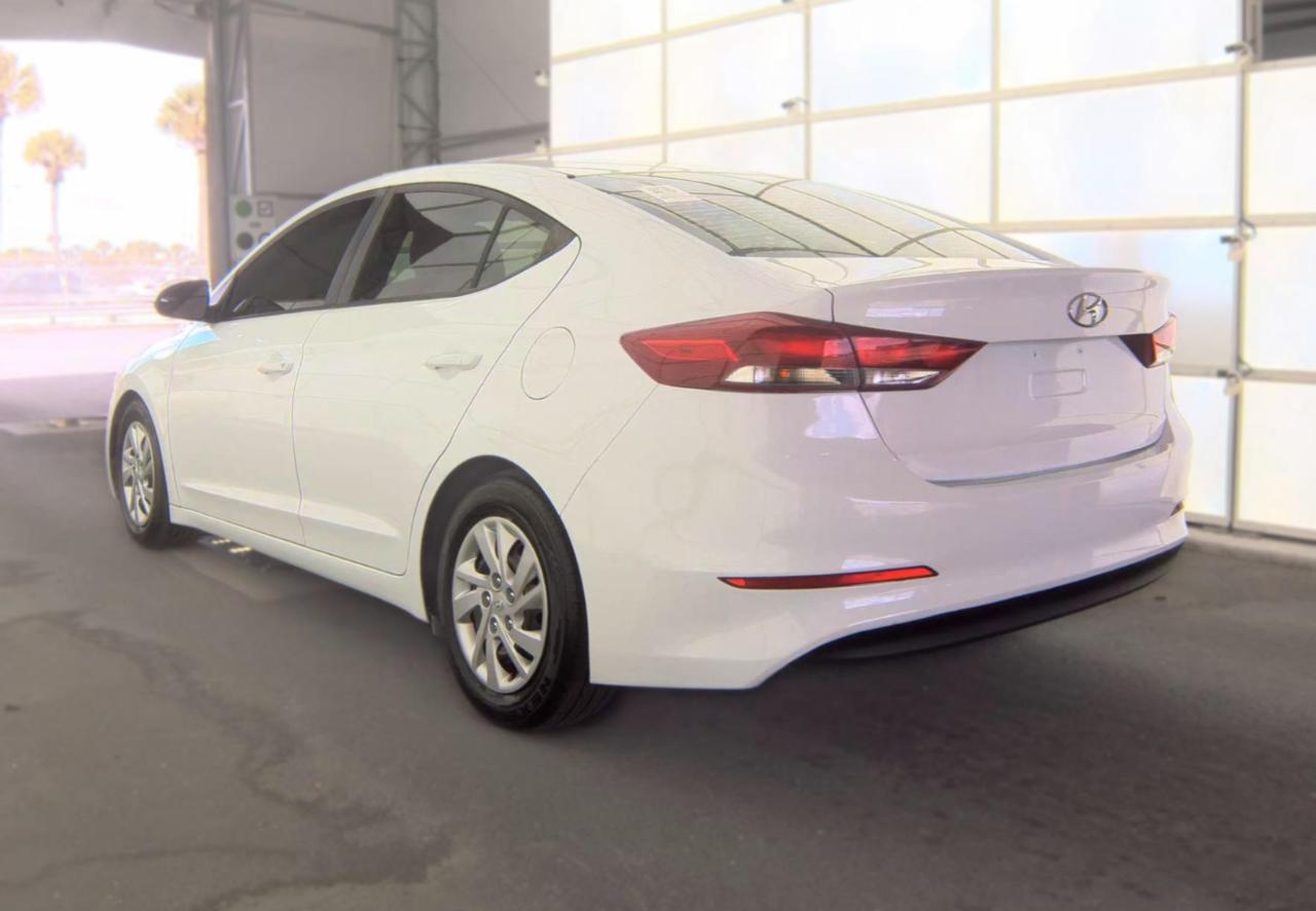 Hyundai Elantra  2018
