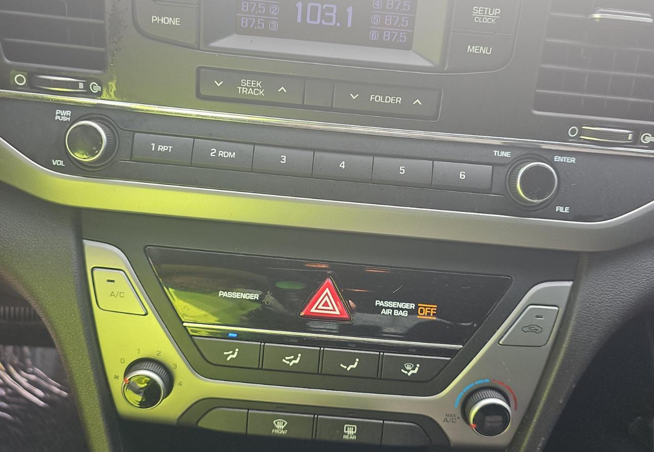 Hyundai Elantra  2018