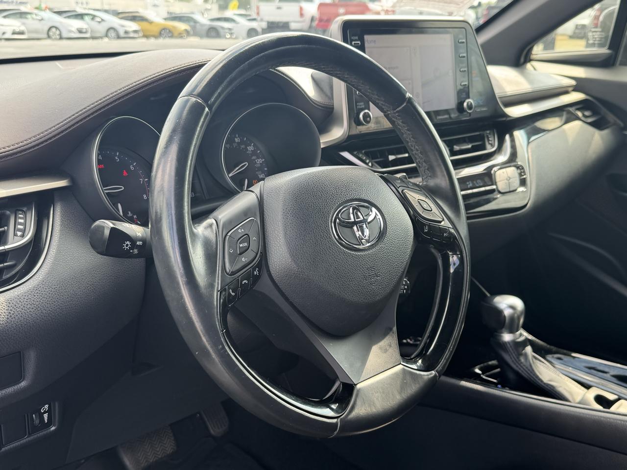 Toyota C-HR LE 2019
