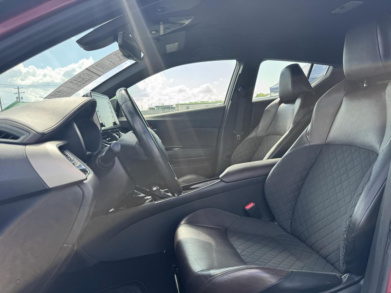 Toyota C-HR LE 2019