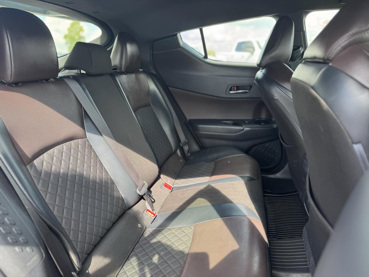 Toyota C-HR LE 2019