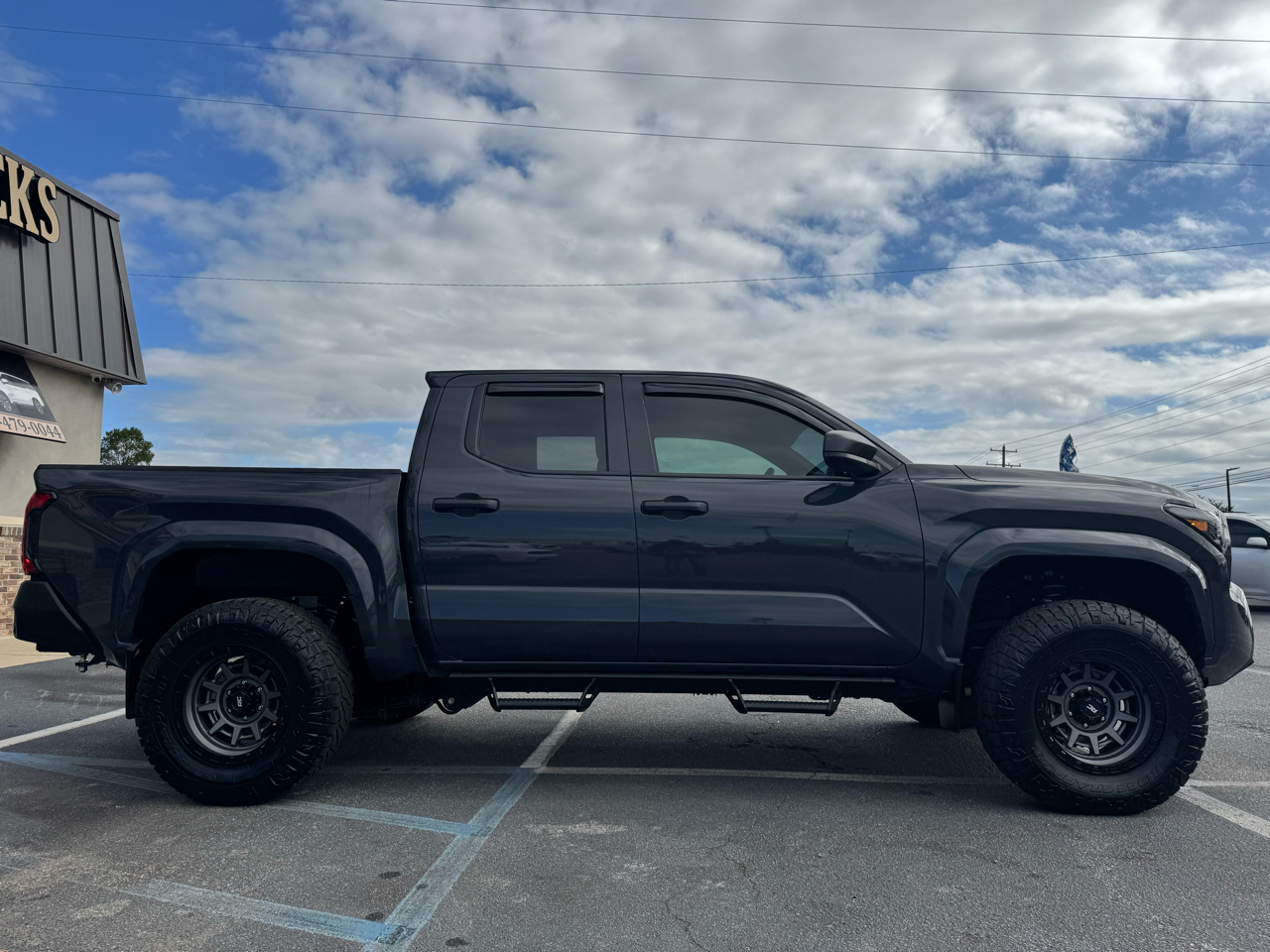 Toyota Tacoma SR Double Cab 4WD 2024 Toyota Tacoma SR Double Cab 4WD 2024