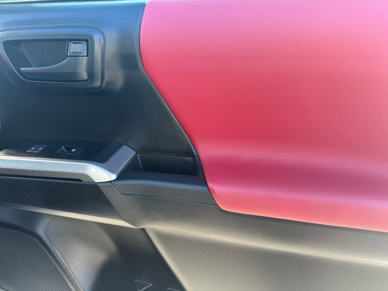 Toyota Tacoma SR5 Double Cab Long Bed V6 6AT 2WD 2022