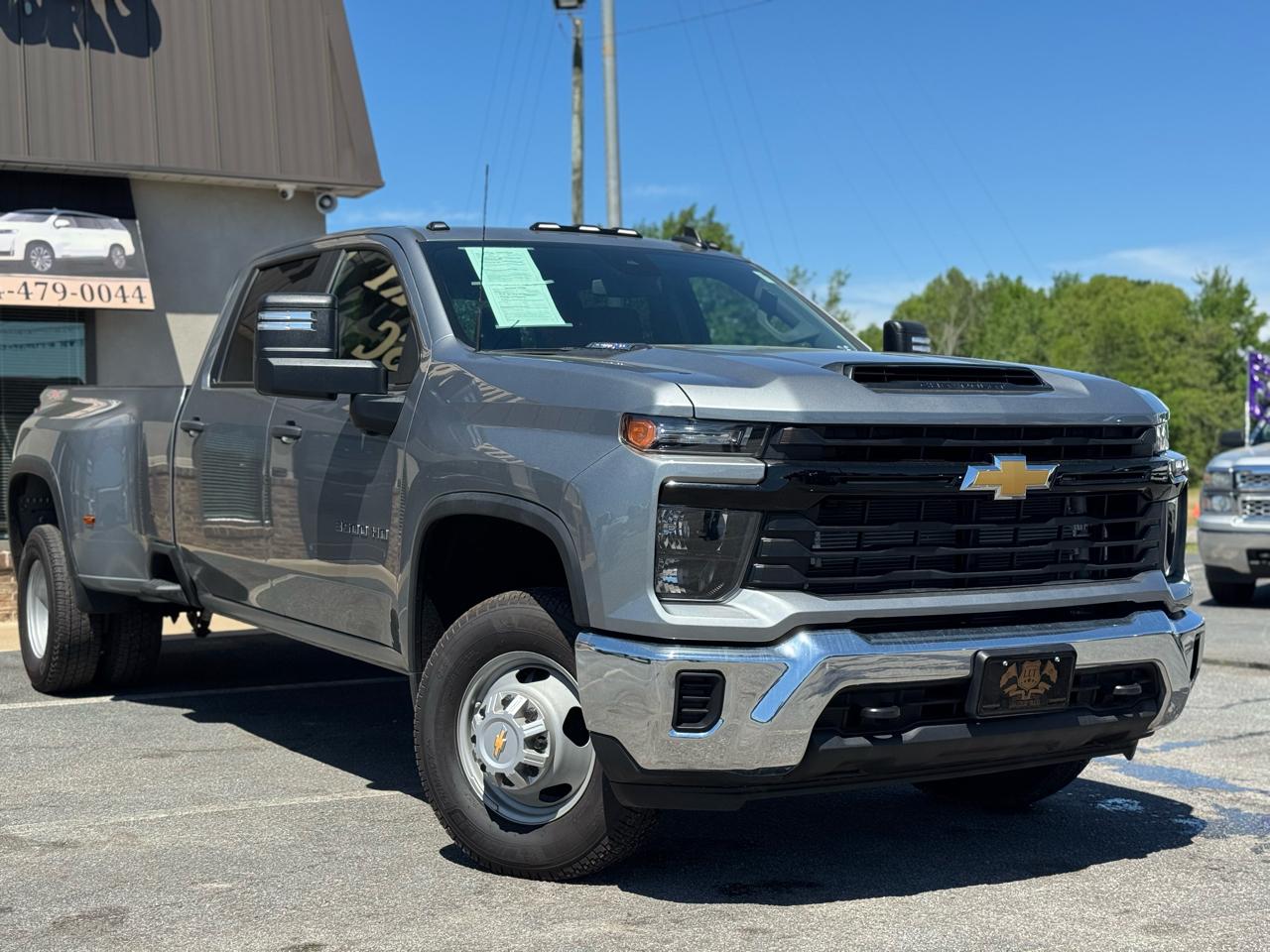 Chevrolet Silverado 3500HD Work Truck Crew Cab 4WD 2025