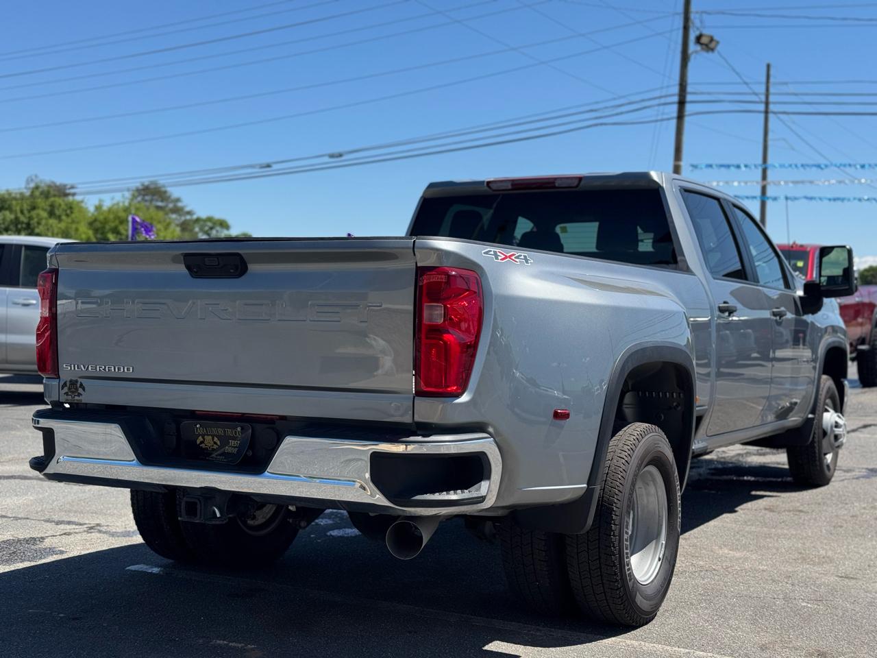 Chevrolet Silverado 3500HD Work Truck Crew Cab 4WD 2025