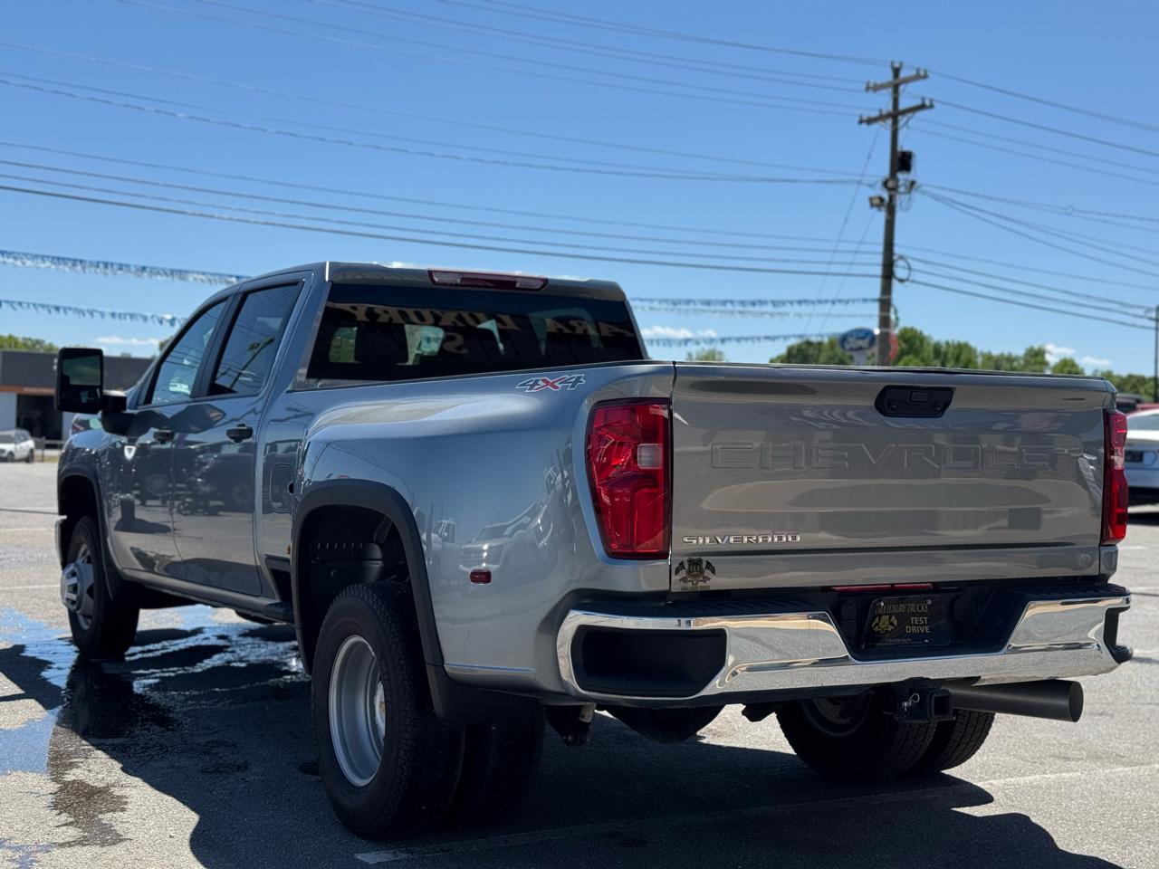 Chevrolet Silverado 3500HD Work Truck Crew Cab 4WD 2025