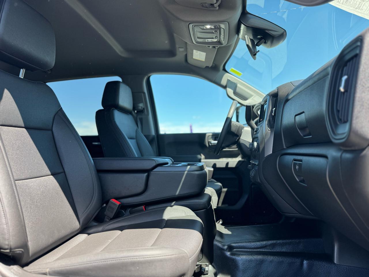 Chevrolet Silverado 3500HD Work Truck Crew Cab 4WD 2025