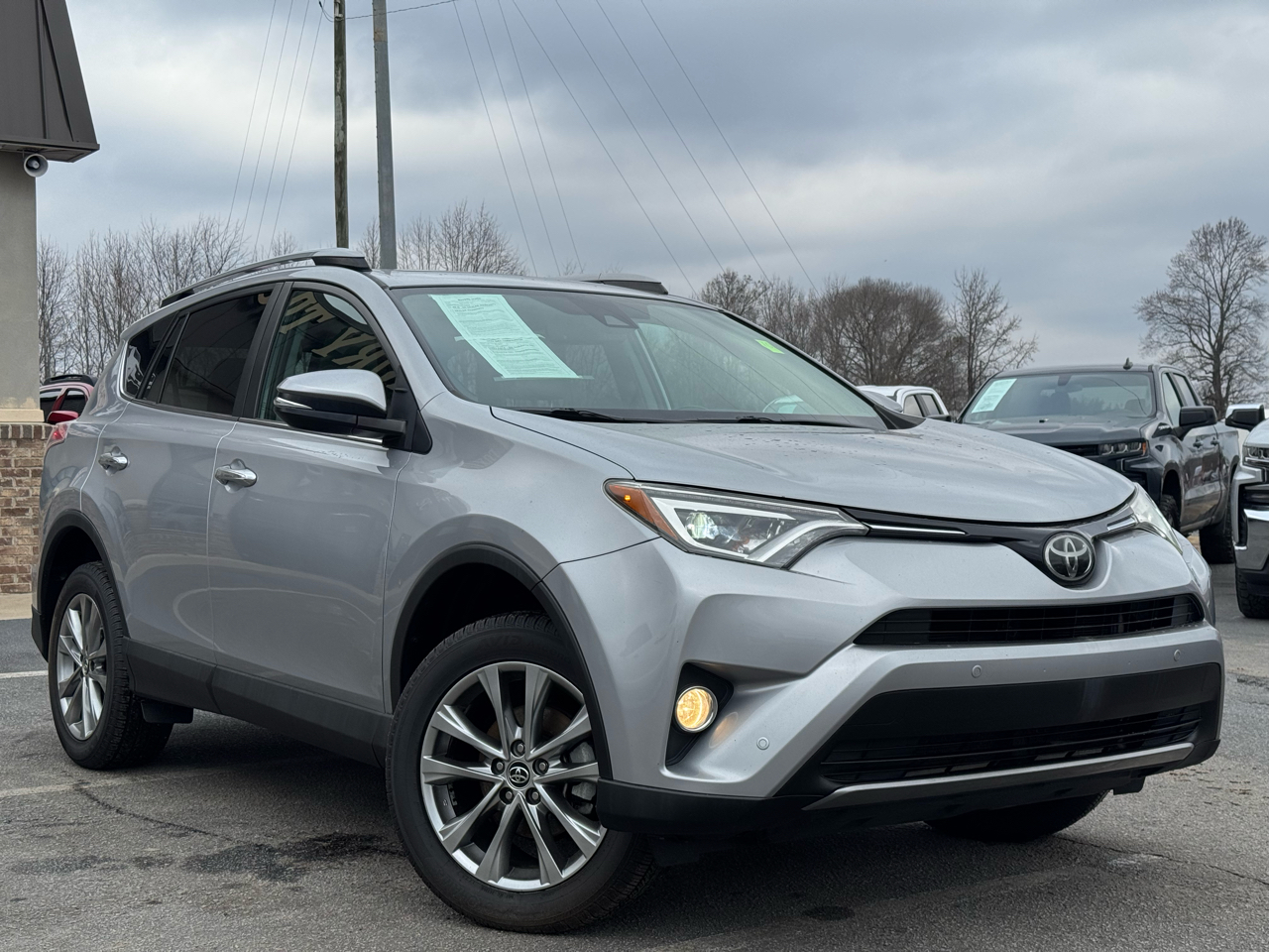 Toyota RAV4 Limited FWD 2017