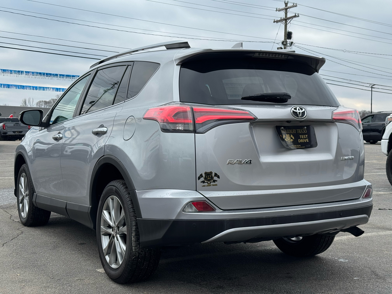 Toyota RAV4 Limited FWD 2017