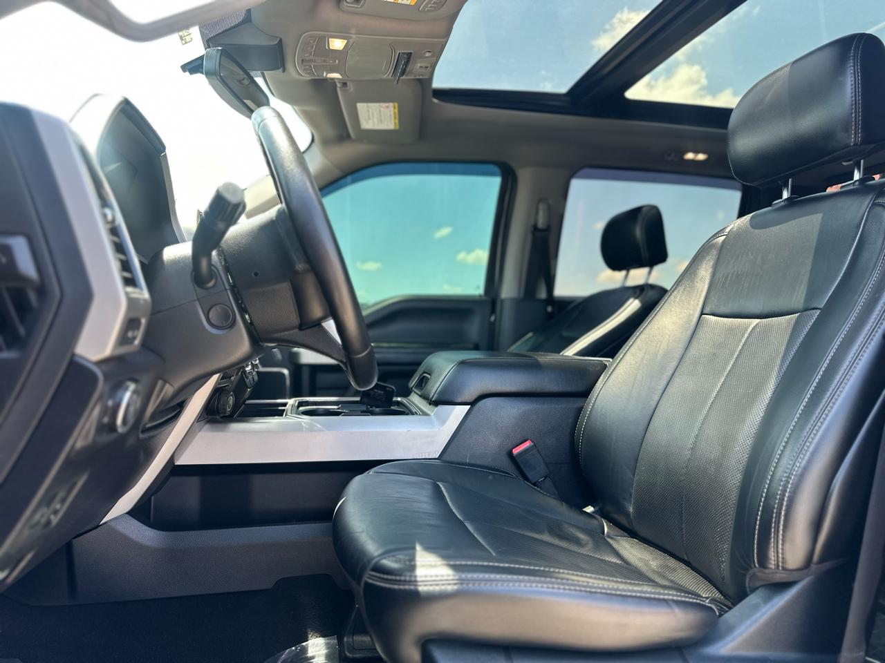 Ford F-250 SD Lariat Crew Cab 4WD 2020