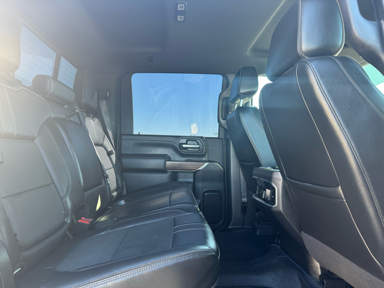 Chevrolet Silverado 2500HD High Country Crew Cab Short Box 4WD 2022 Chevrolet Silverado 2500HD High Country Crew Cab Short Box 4WD 2022