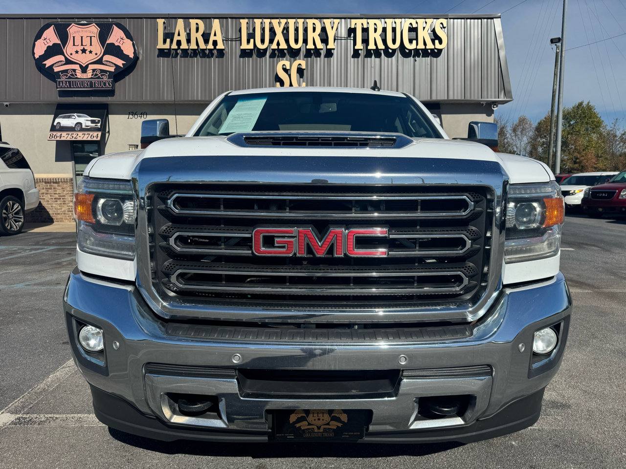 GMC Sierra 2500HD SLT Crew Cab 4WD 2018 GMC Sierra 2500HD SLT Crew Cab 4WD 2018