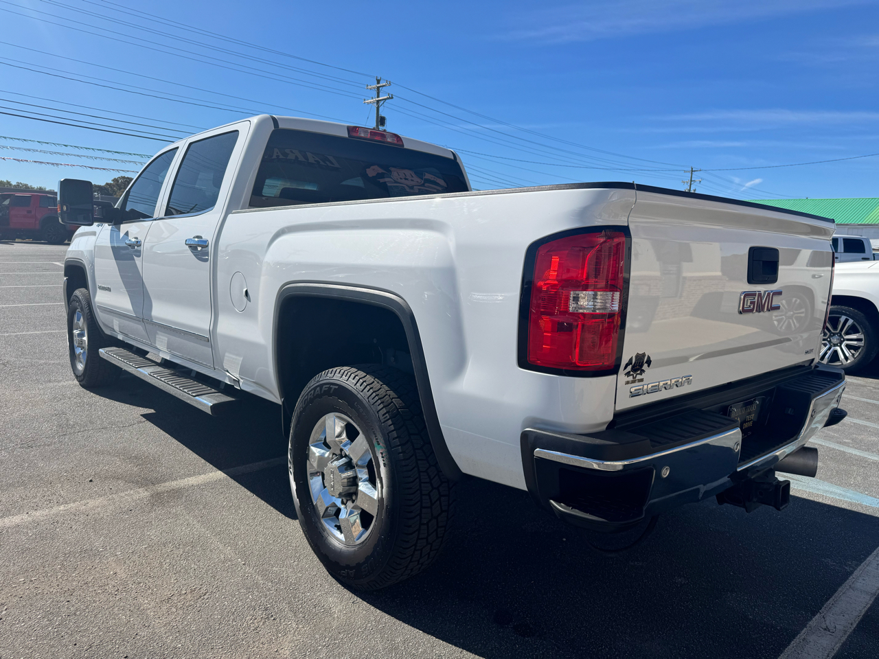 GMC Sierra 2500HD SLT Crew Cab 4WD 2018 GMC Sierra 2500HD SLT Crew Cab 4WD 2018