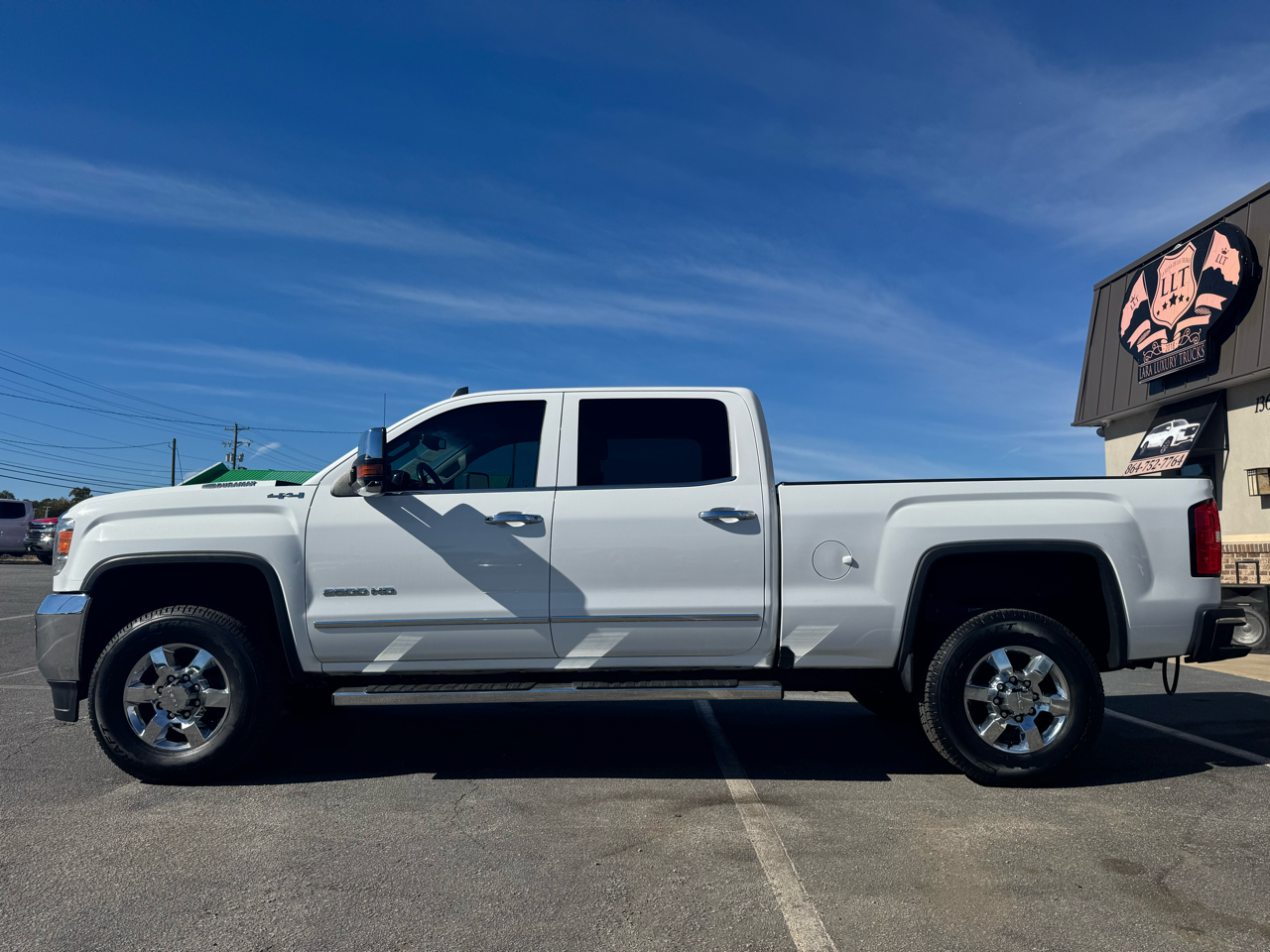 GMC Sierra 2500HD SLT Crew Cab 4WD 2018 GMC Sierra 2500HD SLT Crew Cab 4WD 2018