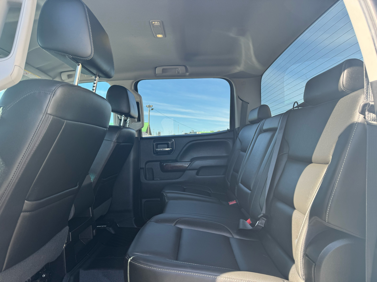 GMC Sierra 2500HD SLT Crew Cab 4WD 2018 GMC Sierra 2500HD SLT Crew Cab 4WD 2018