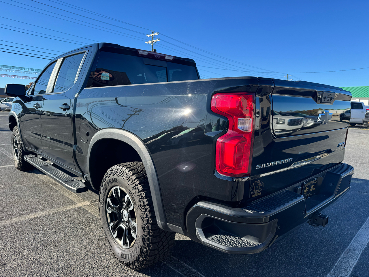 Chevrolet Silverado 1500 ZR2 Crew Cab 4WD 2023 Chevrolet Silverado 1500 ZR2 Crew Cab 4WD 2023