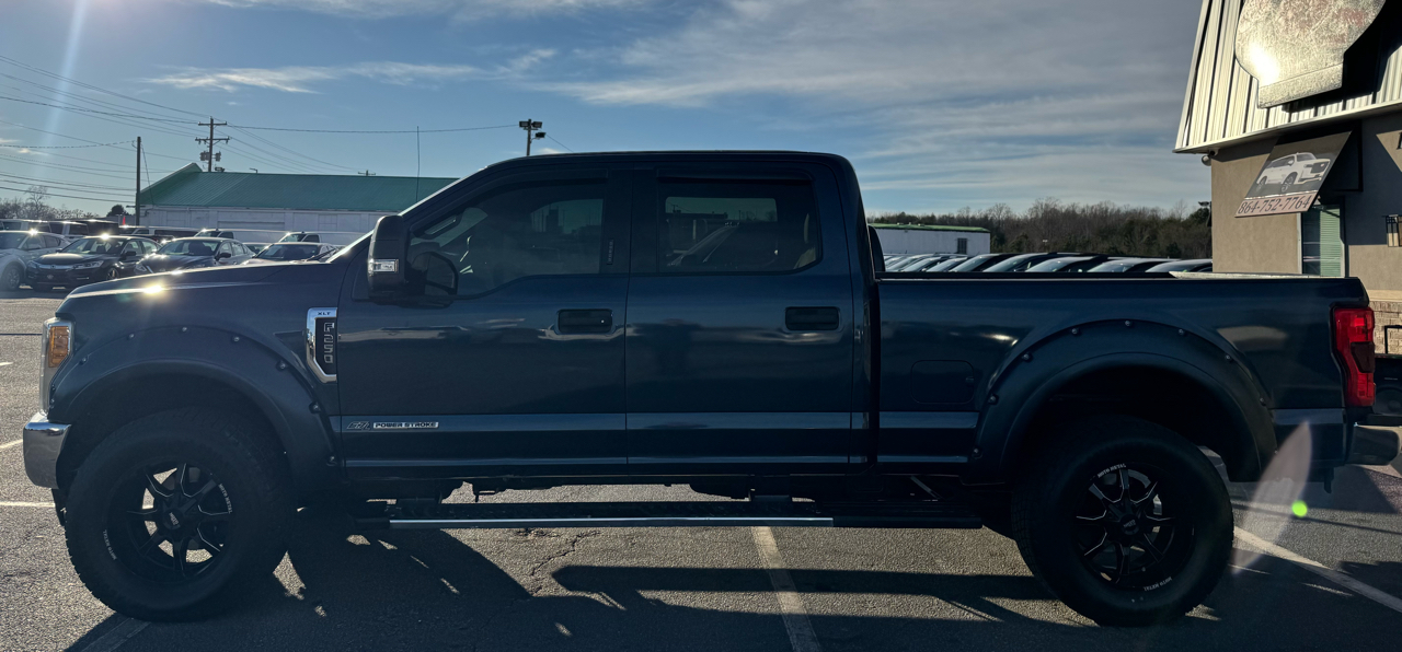 Ford F-250 Crew Cab 4dr 152.2" WB 4WD 2017