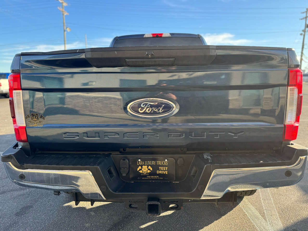 Ford F-250 Crew Cab 4dr 152.2" WB 4WD 2017