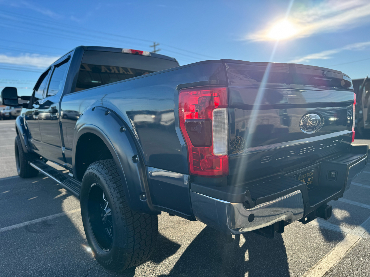 Ford F-250 Crew Cab 4dr 152.2" WB 4WD 2017