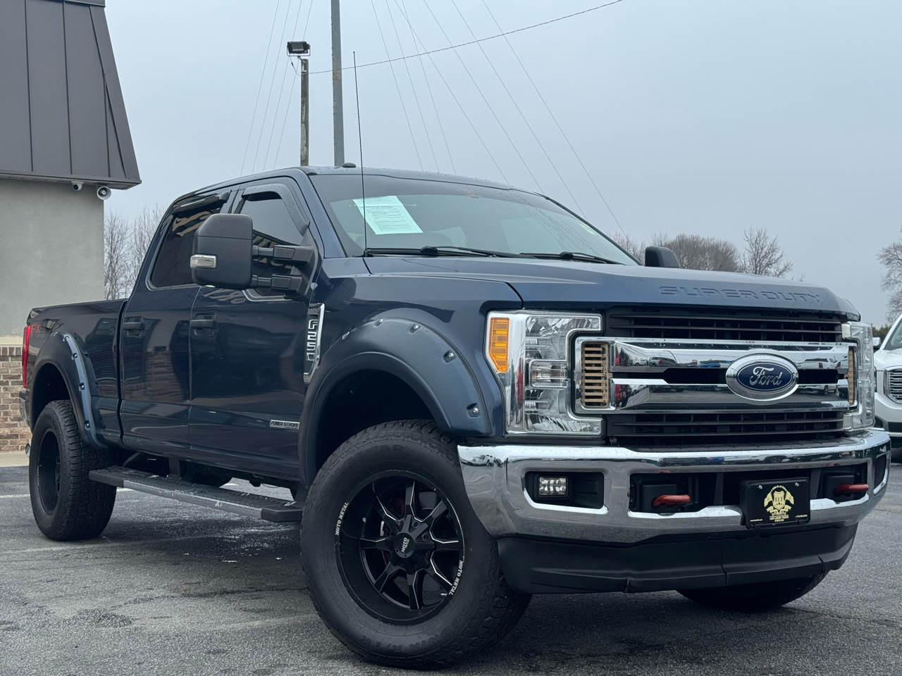 Ford F-250 Crew Cab 4dr 152.2" WB 4WD 2017