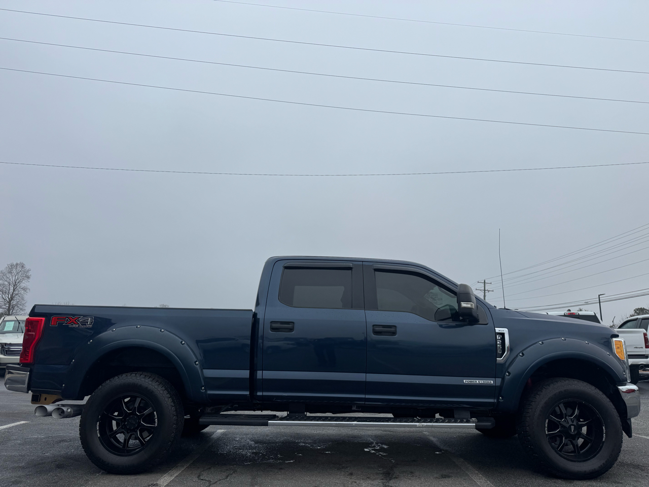 Ford F-250 Crew Cab 4dr 152.2" WB 4WD 2017
