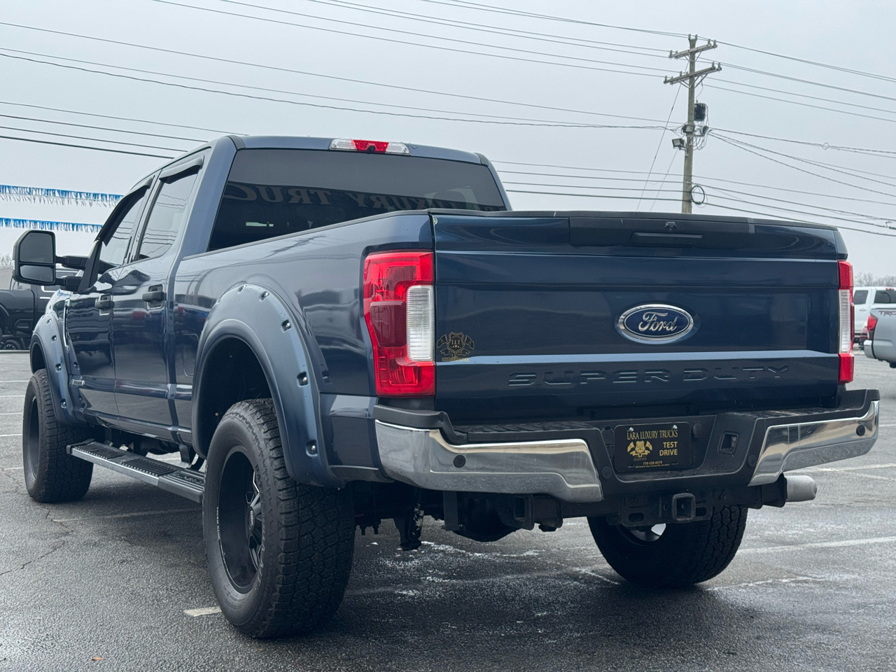 Ford F-250 Crew Cab 4dr 152.2" WB 4WD 2017