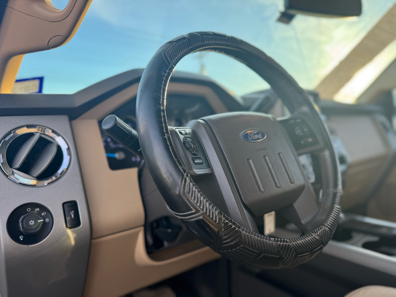 Ford F-350 SD XLT Crew Cab Long Bed DRW 4WD 2015