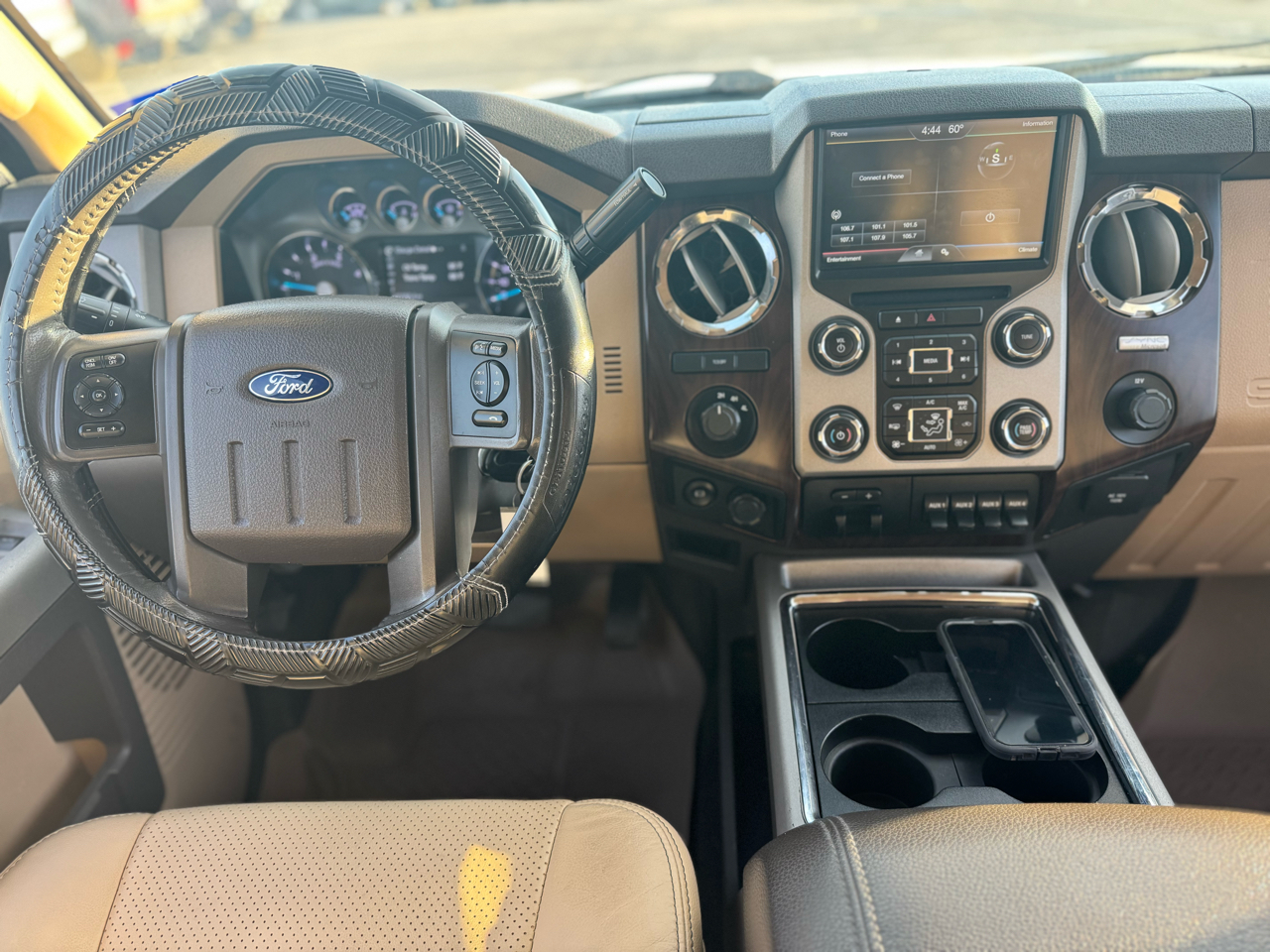 Ford F-350 SD XLT Crew Cab Long Bed DRW 4WD 2015