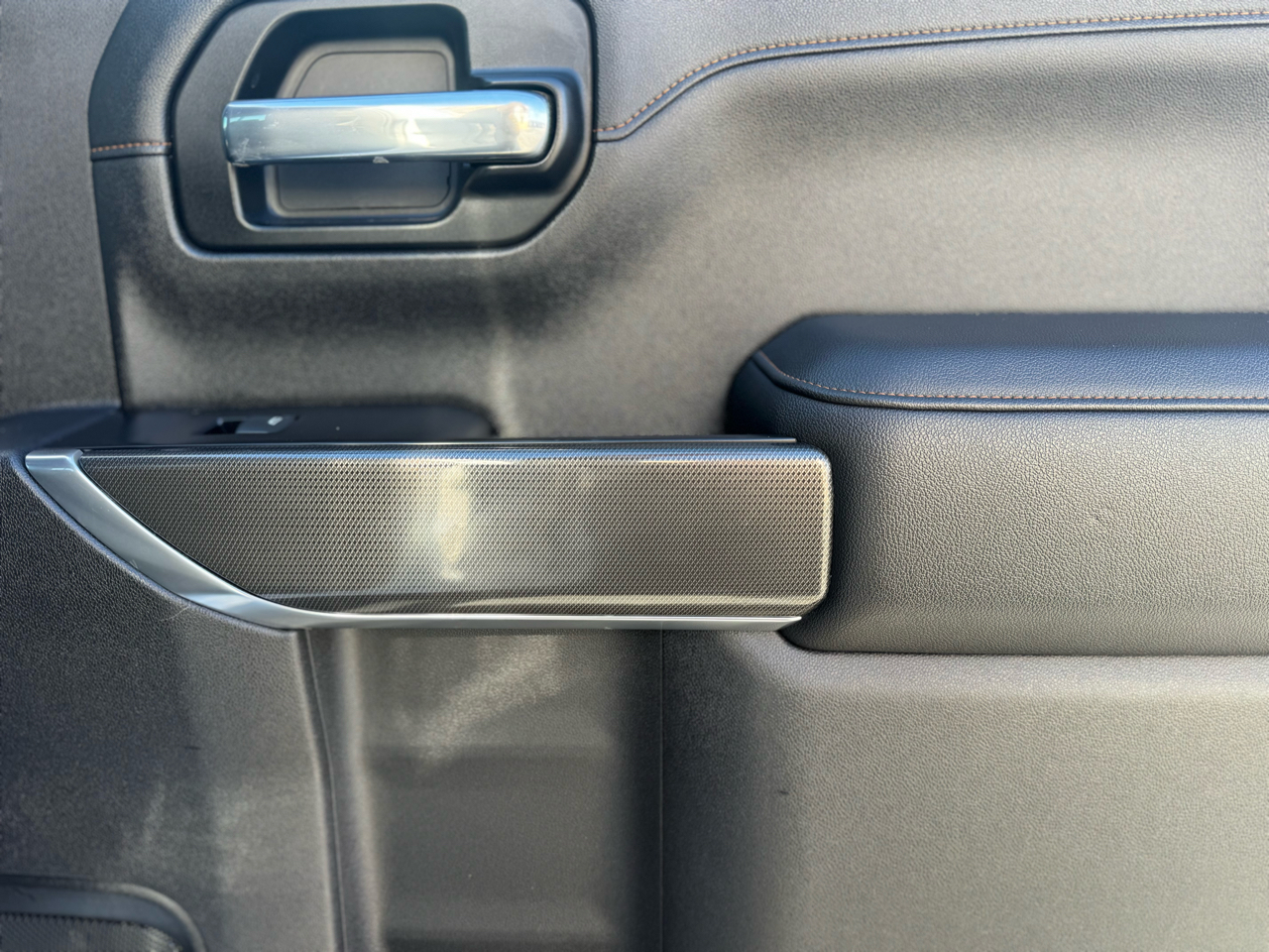 GMC Sierra 1500 AT4 Crew Cab Short Box 4WD 2020