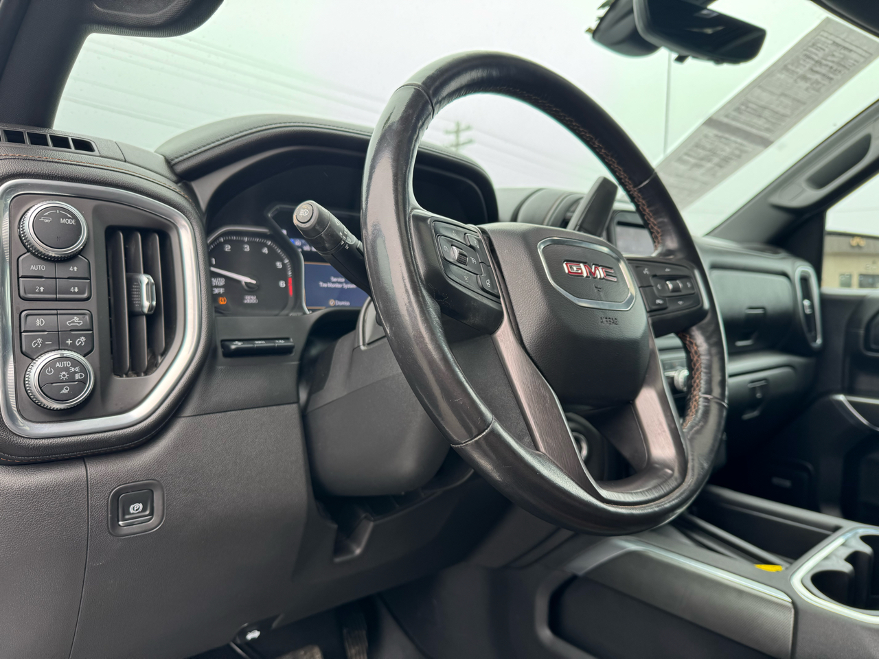 GMC Sierra 1500 AT4 Crew Cab Short Box 4WD 2020