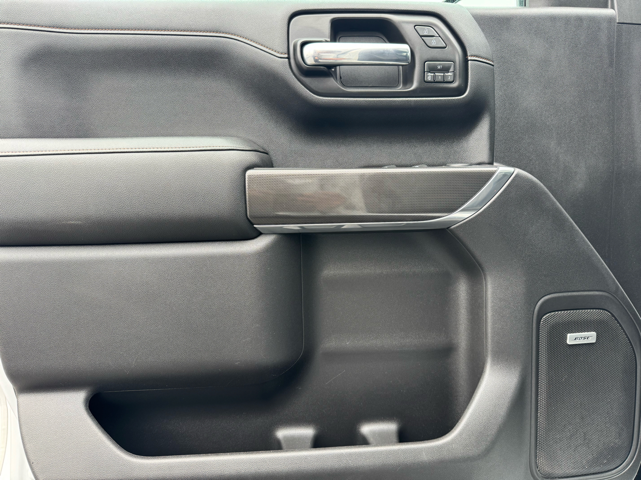 GMC Sierra 1500 AT4 Crew Cab Short Box 4WD 2020