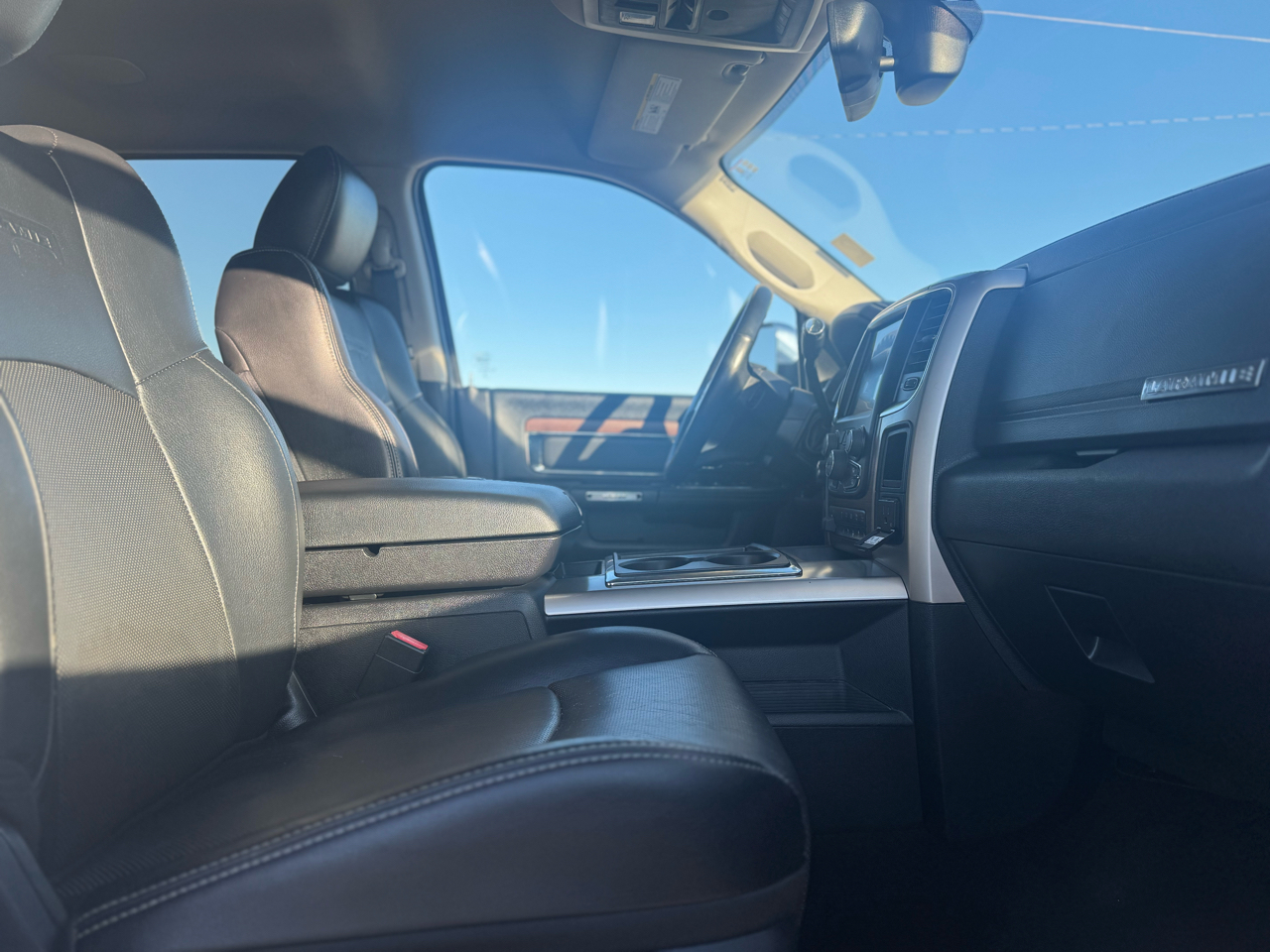 RAM 3500 Laramie Crew Cab LWB 4WD DRW 2015