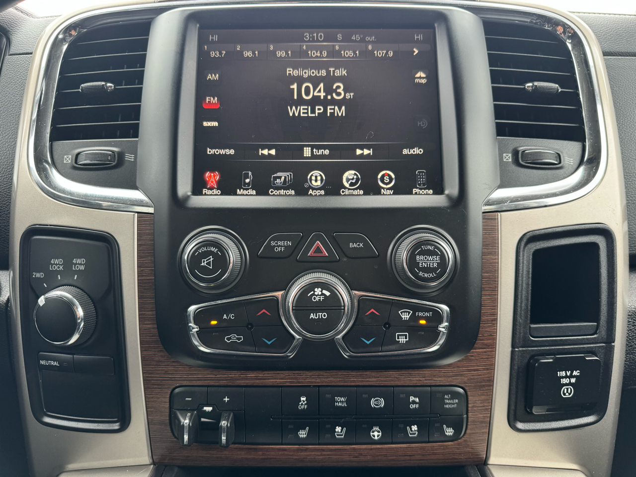 RAM 3500 Laramie Crew Cab LWB 4WD DRW 2015