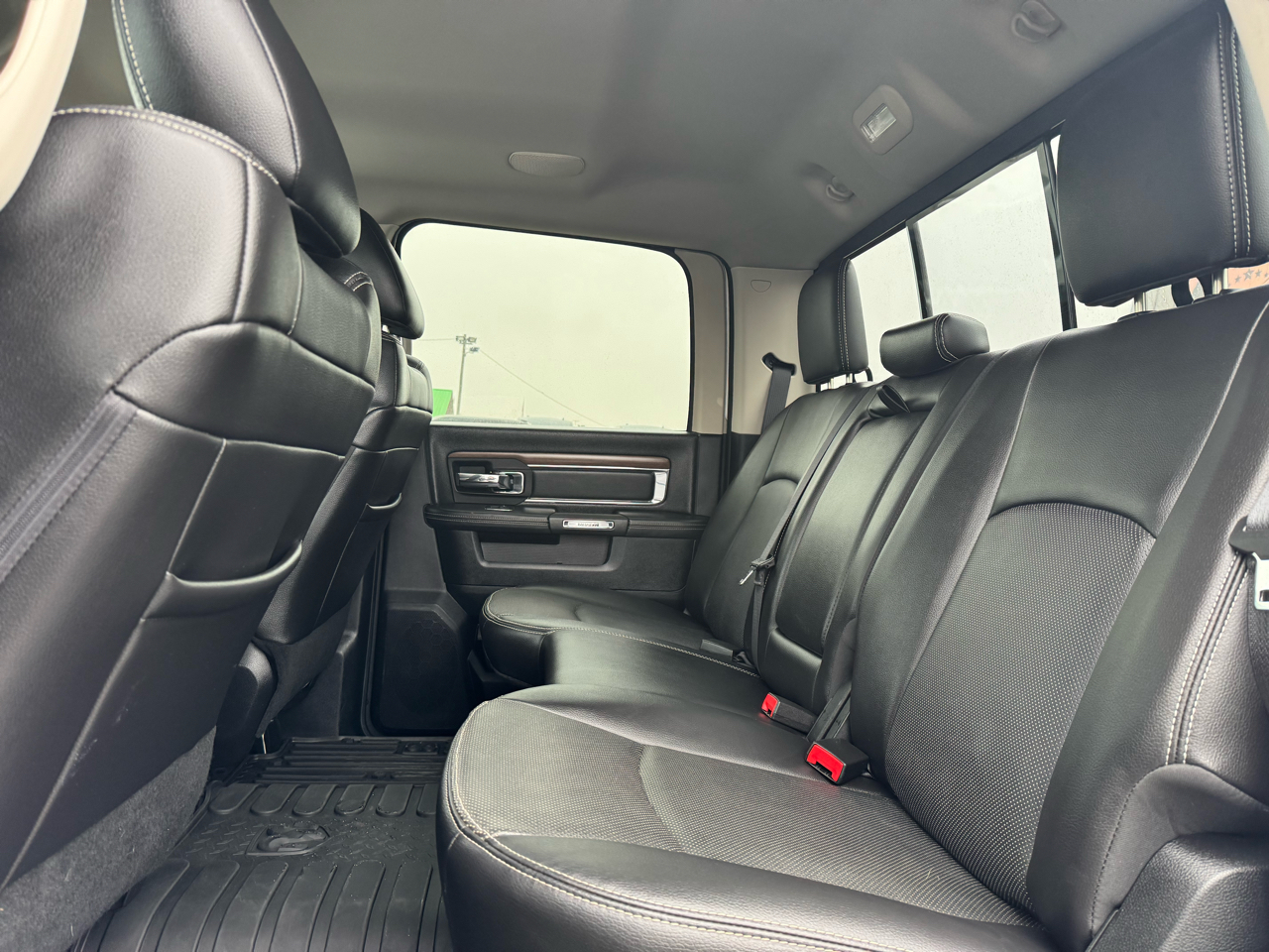 RAM 3500 Laramie Crew Cab LWB 4WD DRW 2015