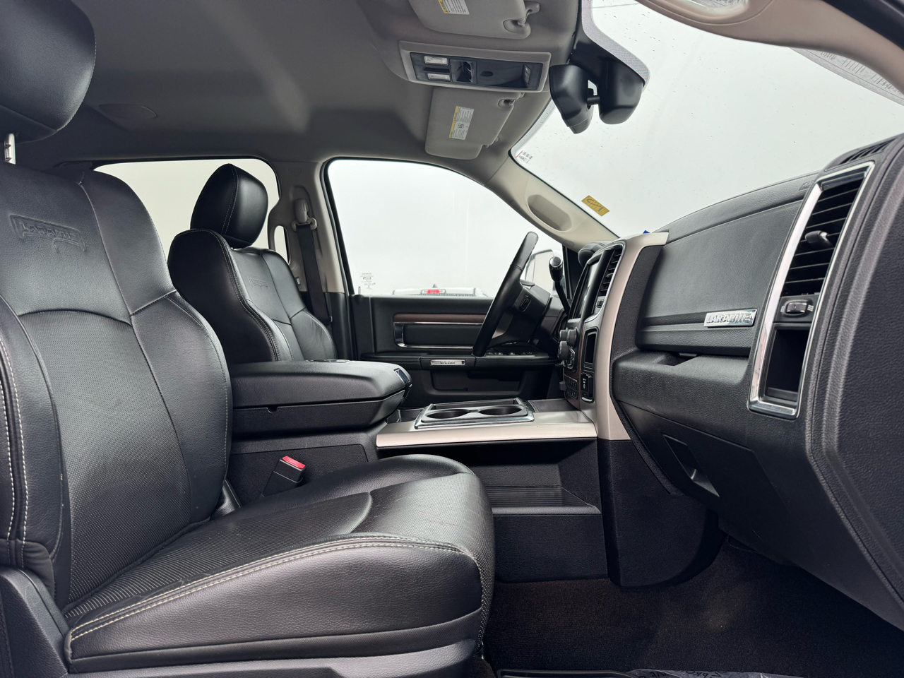 RAM 3500 Laramie Crew Cab LWB 4WD DRW 2015