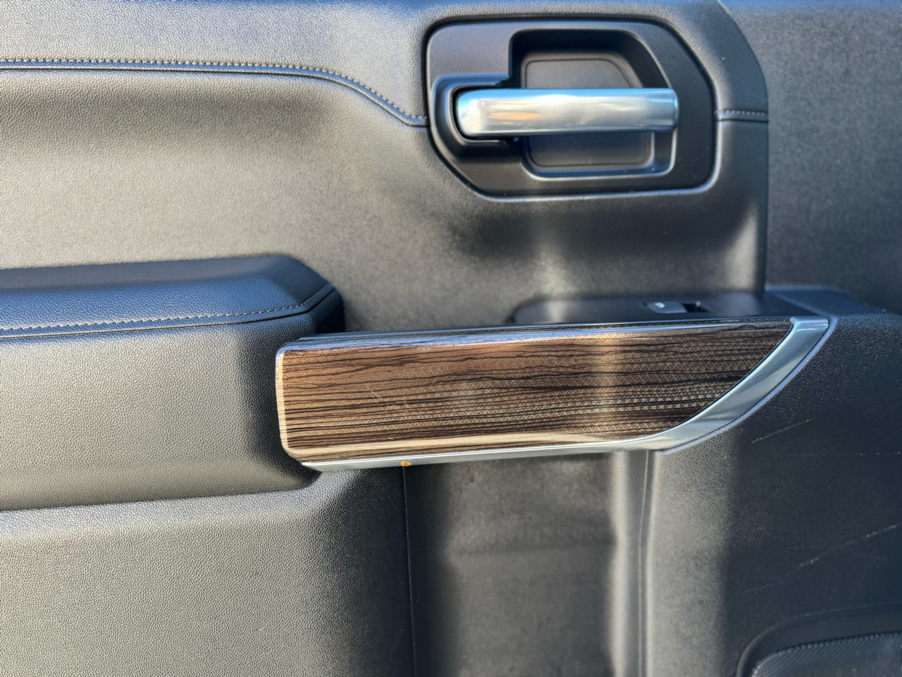 Chevrolet Silverado 1500 1LT Crew Cab 4WD 2020